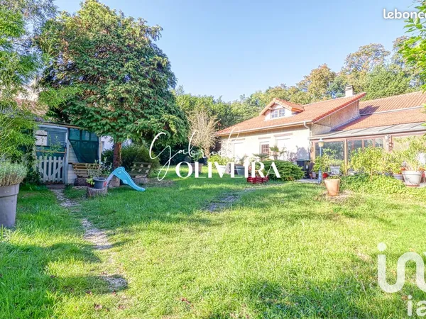 Immeuble 271 m²
