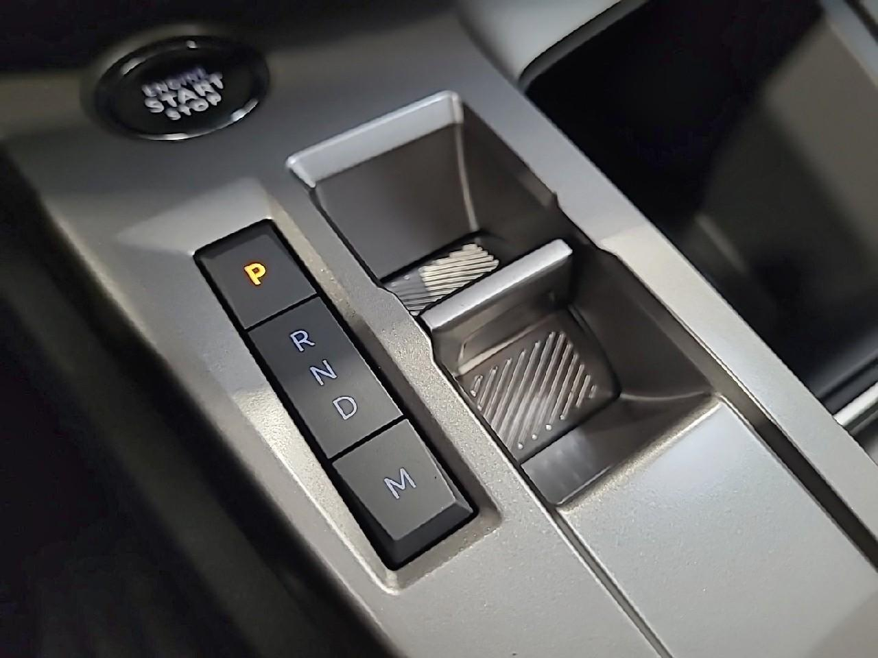 Peugeot 308 hybrid 145 e-dcs6 allure — photo 11