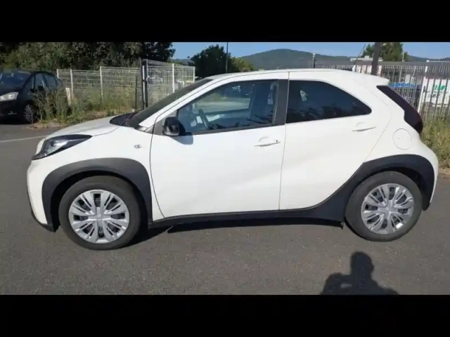 Toyota Aygo X 1.0 vvt-i 72ch dynamic my24 — photo 2