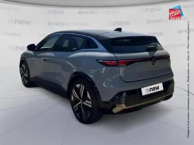 Renault Megane e-tech electric ev60 220ch iconic super charge — photo 8