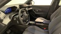 Peugeot 2008 1.2 Hybrid 145ch Allure e-DCS6 — photo 12