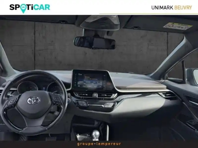 Toyota C-Hr 122h distinctive 2wd e-cvt — photo 11
