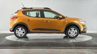 Dacia Sandero 1.0 TCe 90ch Stepway Confort CVT -22 — photo 4