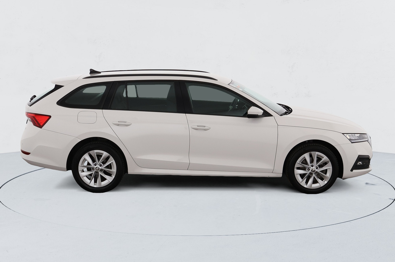 Skoda Octavia Combi — photo 6