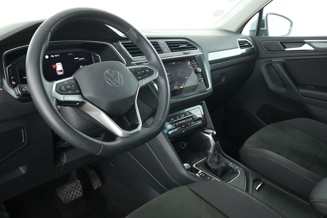 Volkswagen Tiguan 1.4 eHybrid Elegance DSG6 — photo 10