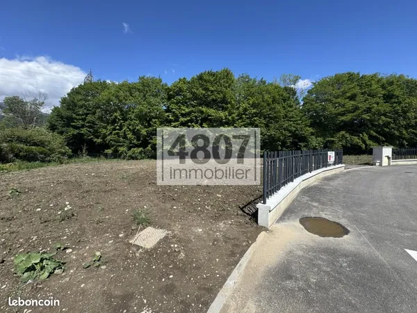 Terrain 525 m² Scionzier