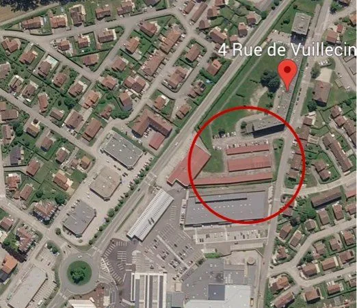 Garage extérieur fermé Les Mélèzes Pontarlier
