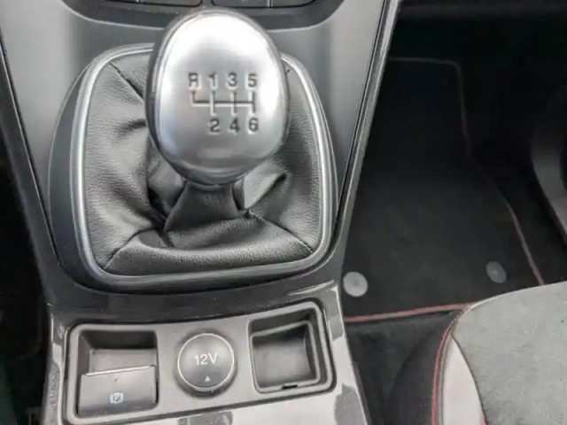 Ford Kuga 1.5 flexifuel-e85 150ch stop&amp;start st-line 170g 4x2 euro6.2 — photo 9