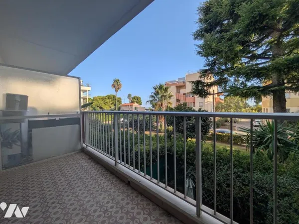 Studio 1 pièce 27 m²