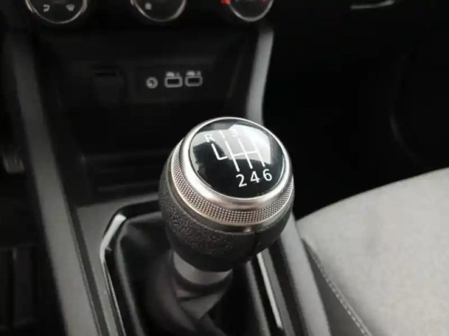 Renault Clio 1.0 eco-g 100ch evolution - 25 — photo 9