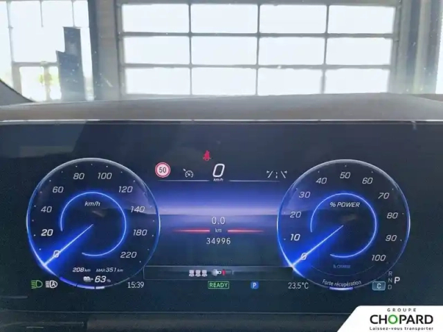 Mercedes Eqa 250+ — photo 17