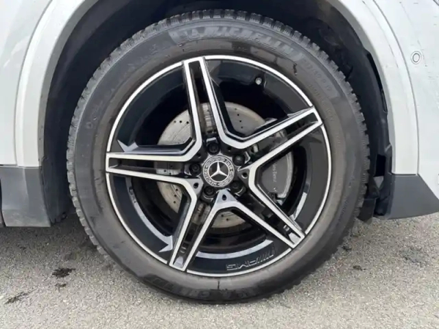Mercedes Gla 200 d amg line — photo 9