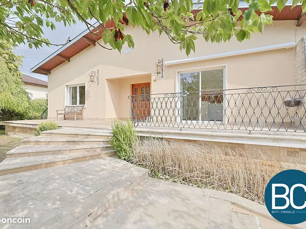 Maison 7 pièces 180 m²