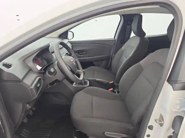 Dacia Sandero sce 65 — photo 291