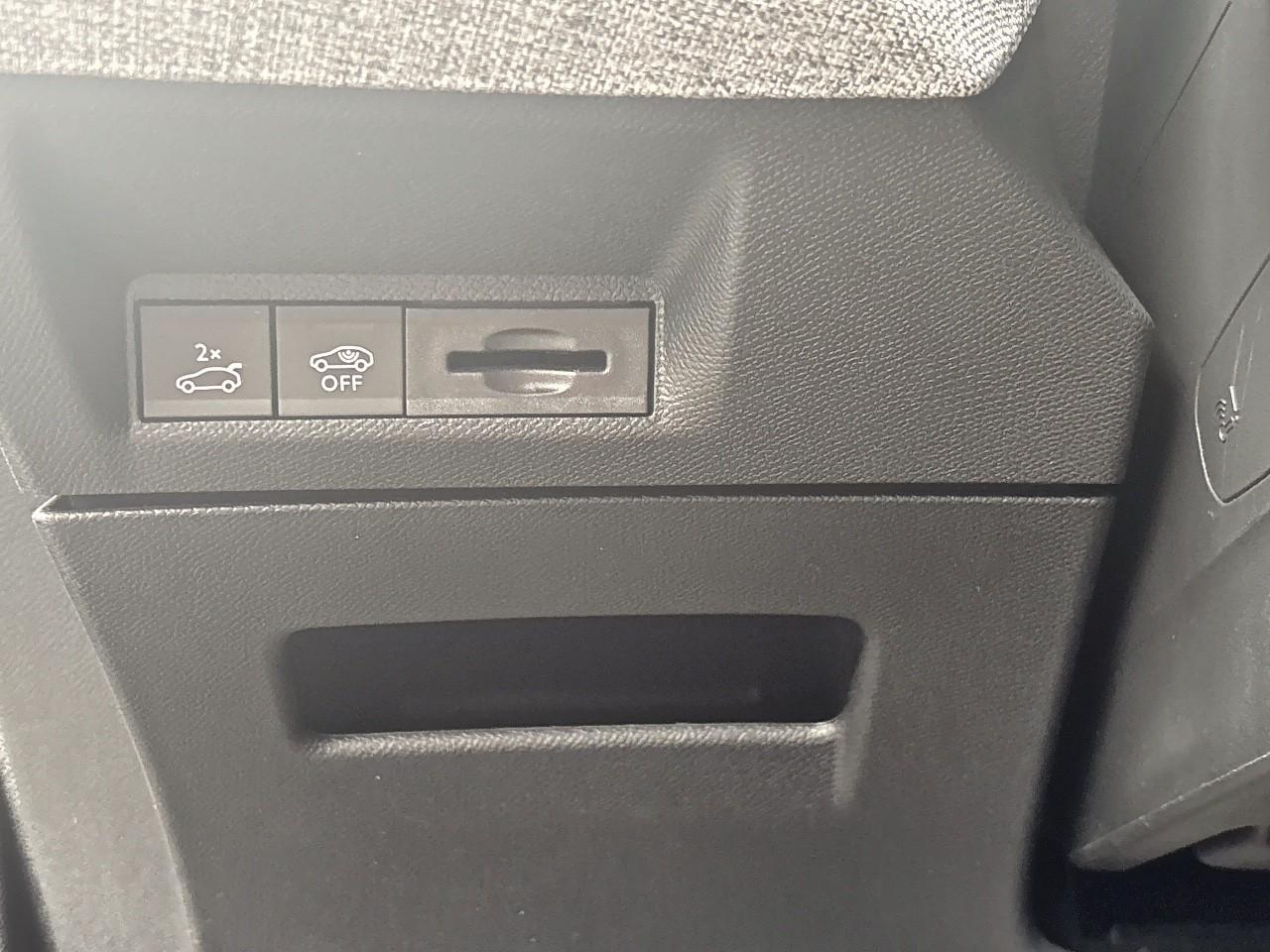 Peugeot 5008 hybrid 145 ch e-dcs6 gt — photo 25