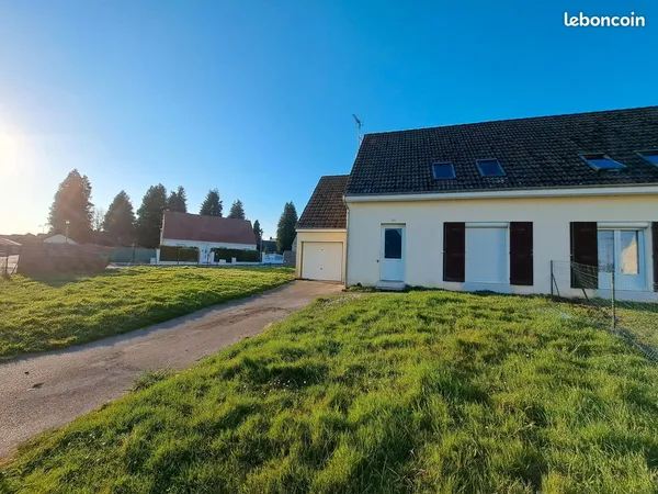 PAVILLON semi-individuel T5 avec jardin et garage à CRECY-SUR-SERRE