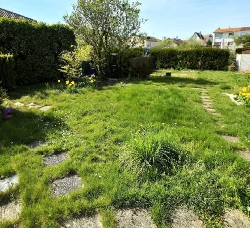 Belle maison familiale avec jardin, garage, en impasse - secte