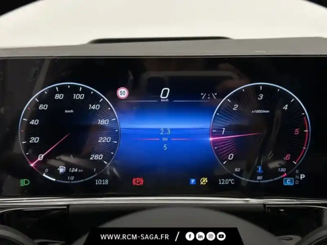 Mercedes Gla 200 d amg line — photo 29