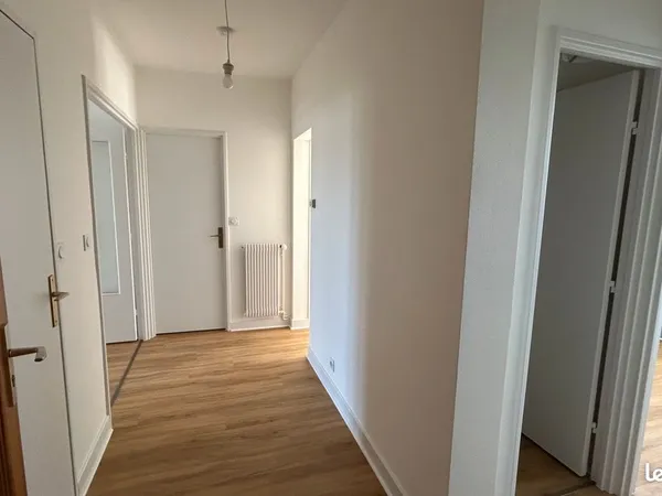 2 pièces 54 M2 châteauroux 36 quartier jardin public / belle isle