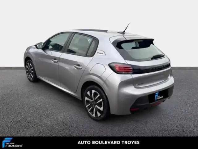 Peugeot 208 e- 136ch style — photo 7