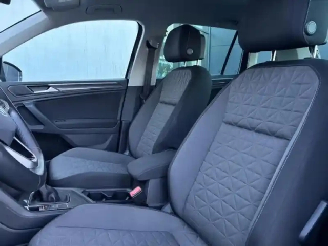 Volkswagen Tiguan 2.0 tdi 150ch life business dsg7 — photo 8