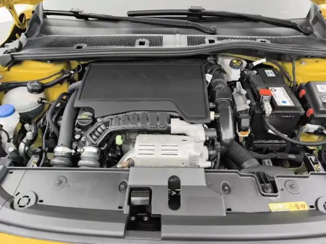 Peugeot 208 puretech 100 s&amp;s eat8 allure — photo 7
