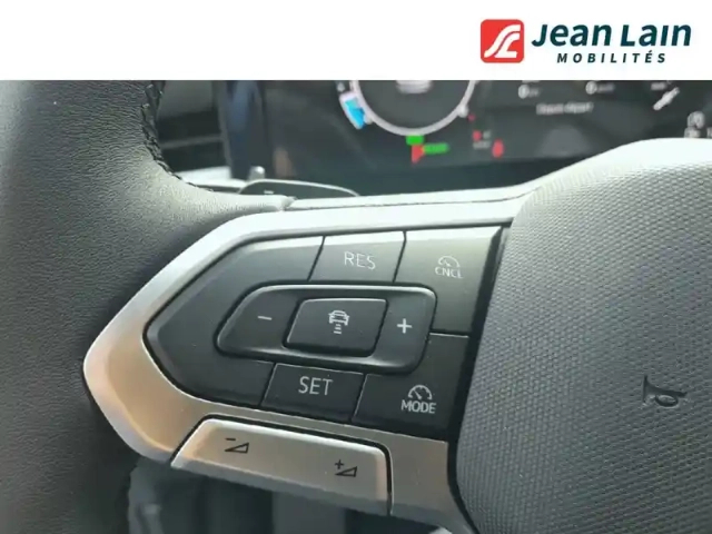 Volkswagen T-Roc 1.5 etsi evo2 hybrid 150 ch dsg7 — photo 12