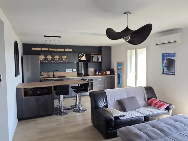 Appartement Secteur TOULON BARBES-VALBOURDIN / 65m2 Rénové