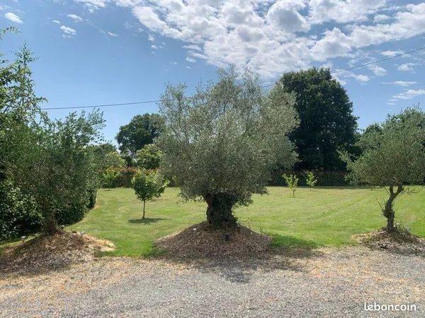Terrain de loisirs 6800 m2 avec Etangt