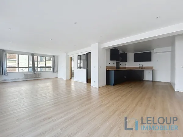 Local professionnel 105 m²