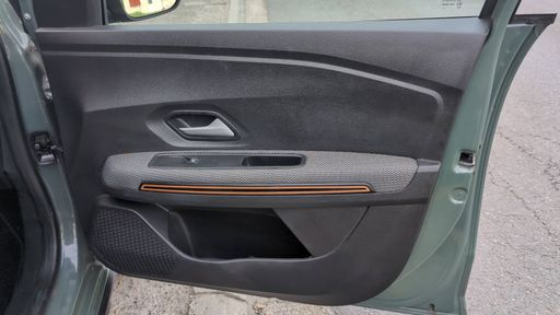 Dacia Sandero 1.0 TCe 100 ECO-G - Stepway Expression + – 2023 – 50626 km – Bicarburation essence GPL – Boîte Manuelle — photo 25