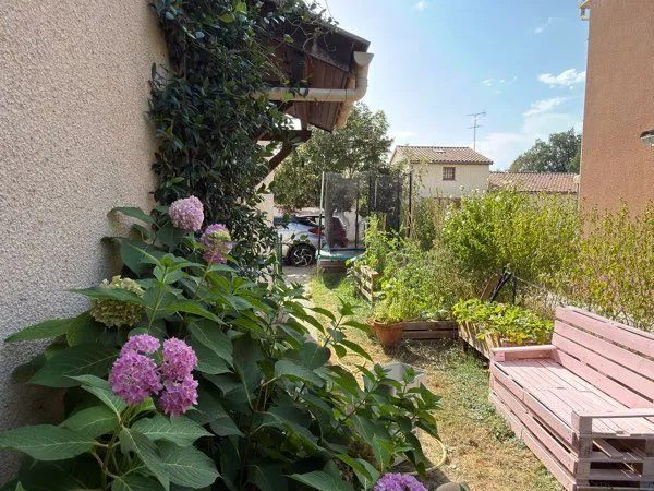 Maison lumineuse 3 chambres avec jardin et garage