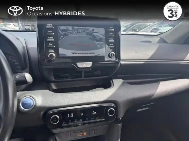 Toyota Yaris 116h dynamic business 5p — photo 7