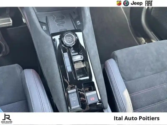 Alfa Romeo Junior elettrica 280ch veloce — photo 15