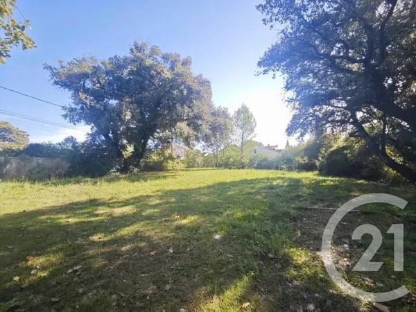 Terrain 422 m²