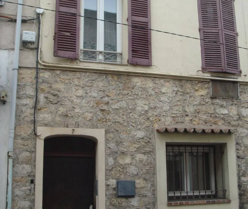 Photo 1