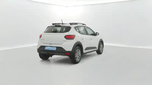 Dacia Sandero eco-g 100 — photo 15