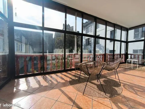 T4 pau hyper centre