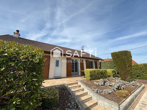 Pavillon familiale avec 3 chambres, sous-sol complet et terrasses