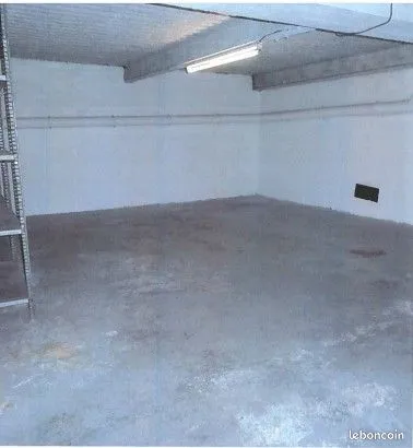 Box de Garage de 43m² à louer à Marseille 13001/13004