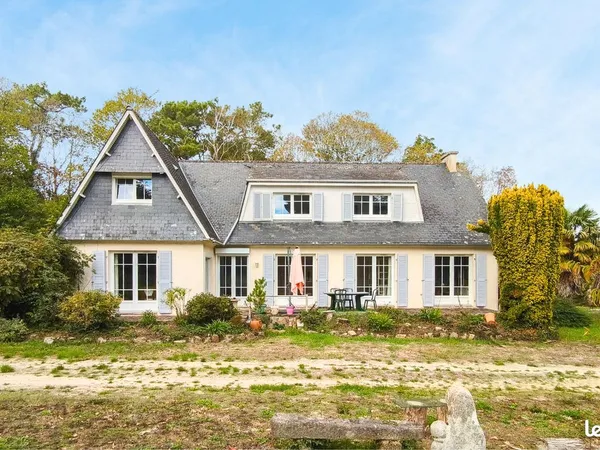 Maison 8 pièces 203 m²