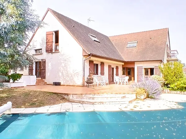 MAISON D'ARCHITECTE EN PLEIN BOURG!