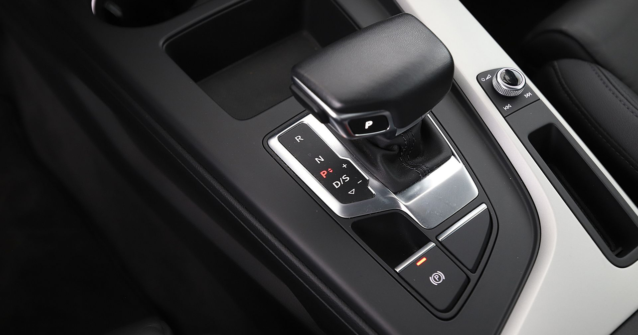 Audi A4 — photo 24