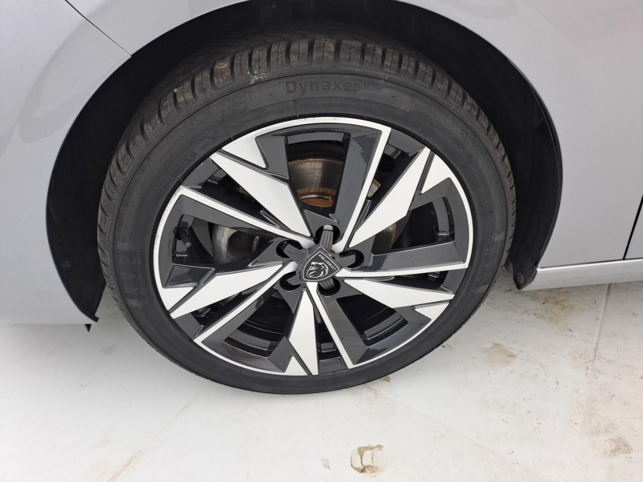 Peugeot 308 puretech 130ch s&s bvm6 allure — photo 11