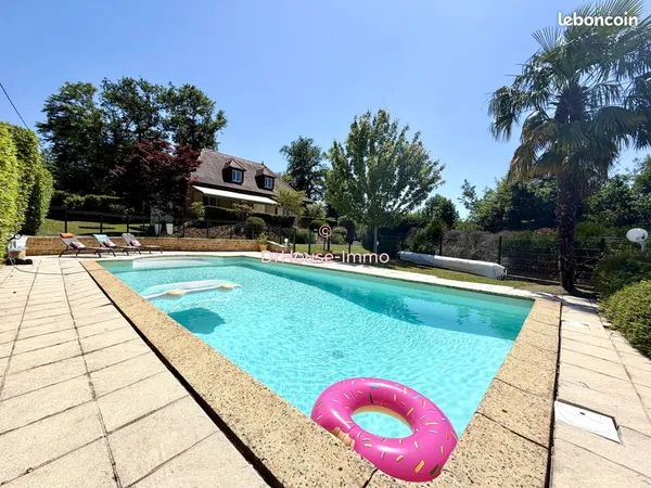 Maison 8 pièces 143 m²