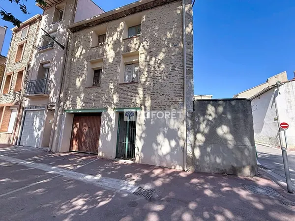 BOMPAS , MAISON À RÉNOVER AVEC GARAGE ET COUR