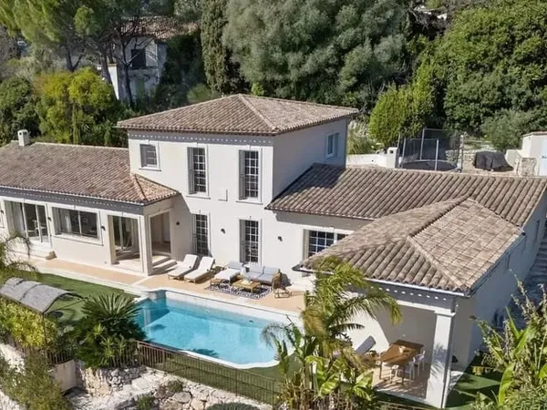 France | Mougins | 5 chambres | 4 salles de bains | 229,79 m² | 2 590 000 €