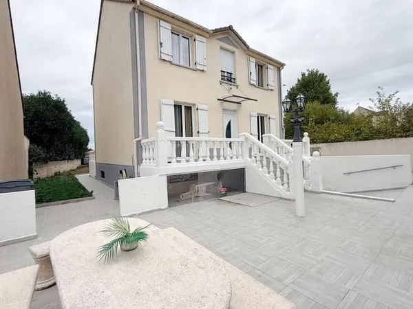 Maison 6 pièces 181 m²