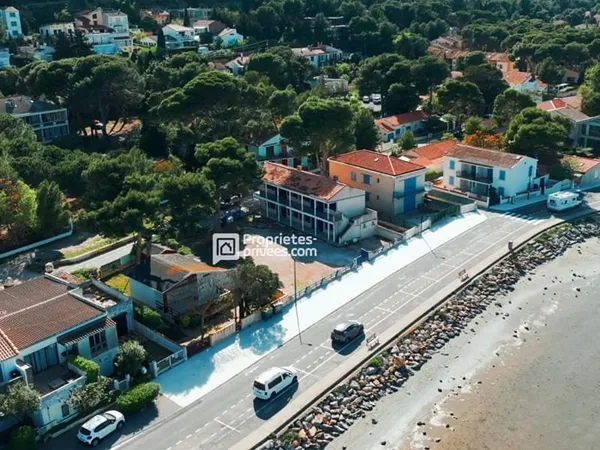 Villa Leucate-La Franqui 12 pièces de 150 m2 proche mer