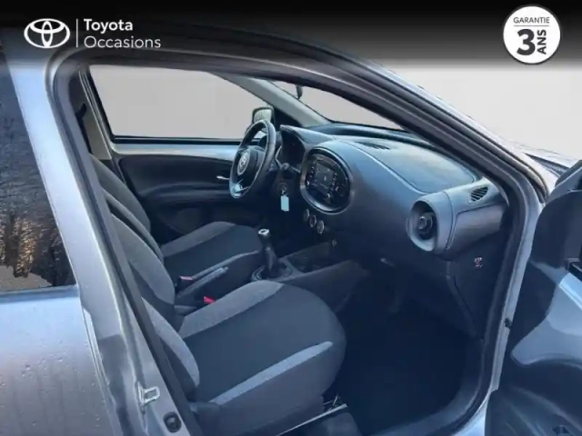 Toyota Aygo X 1.0 vvt-i 72ch dynamic my23 — photo 6